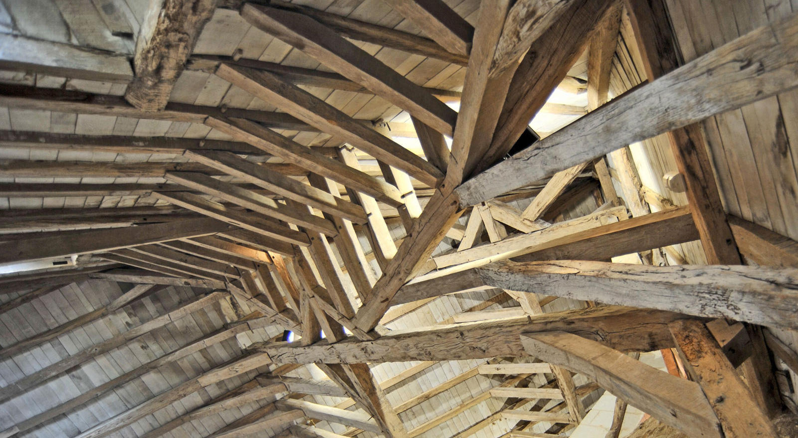 Atelier de charpente bois Couet - Horbowa. Rennes. Ille et Vilaine.